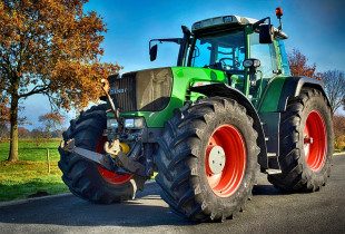Image of farm tractor on hire purchase finance